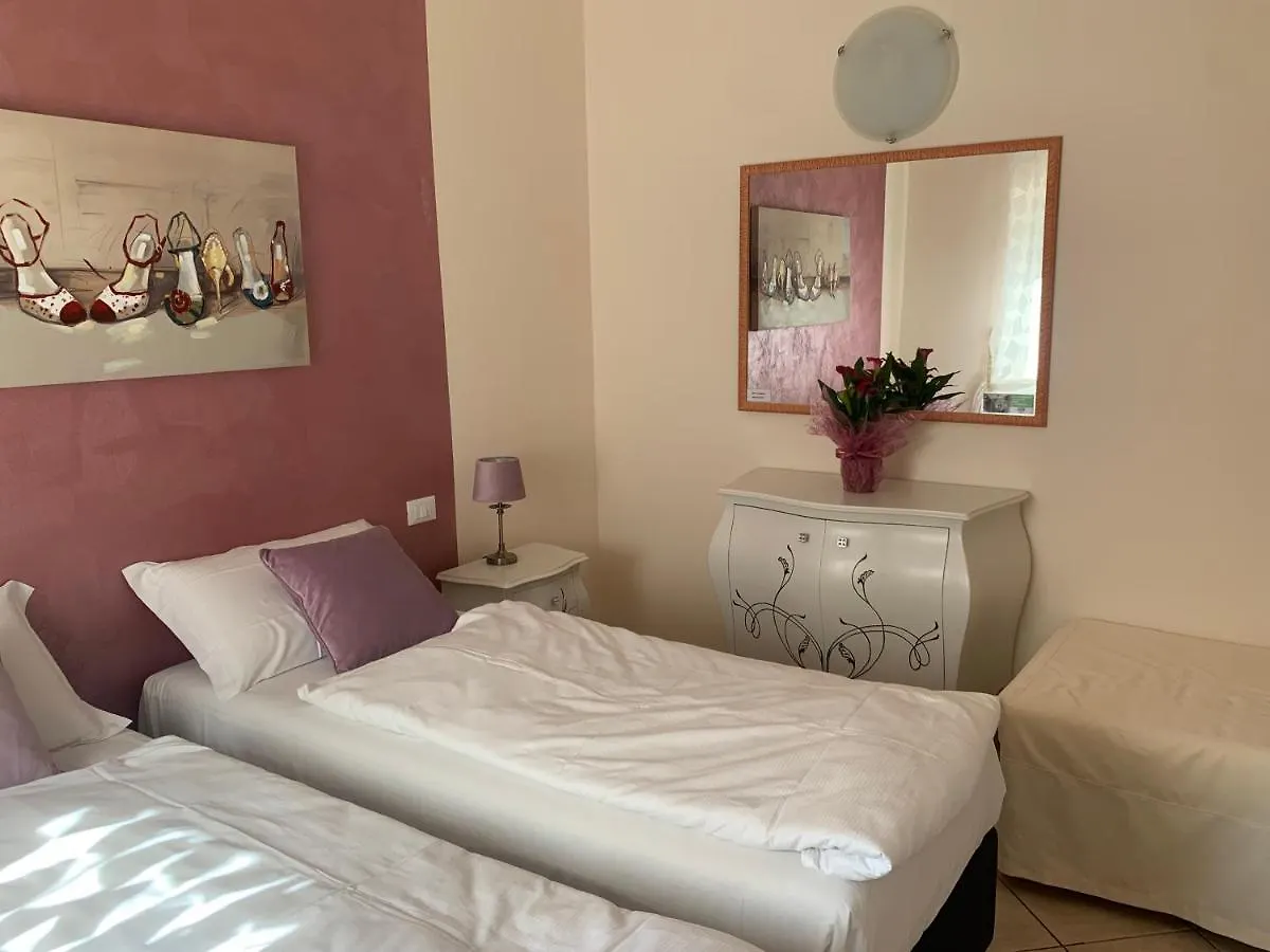 Betty'S House Bed & Breakfast Lazise 3*,