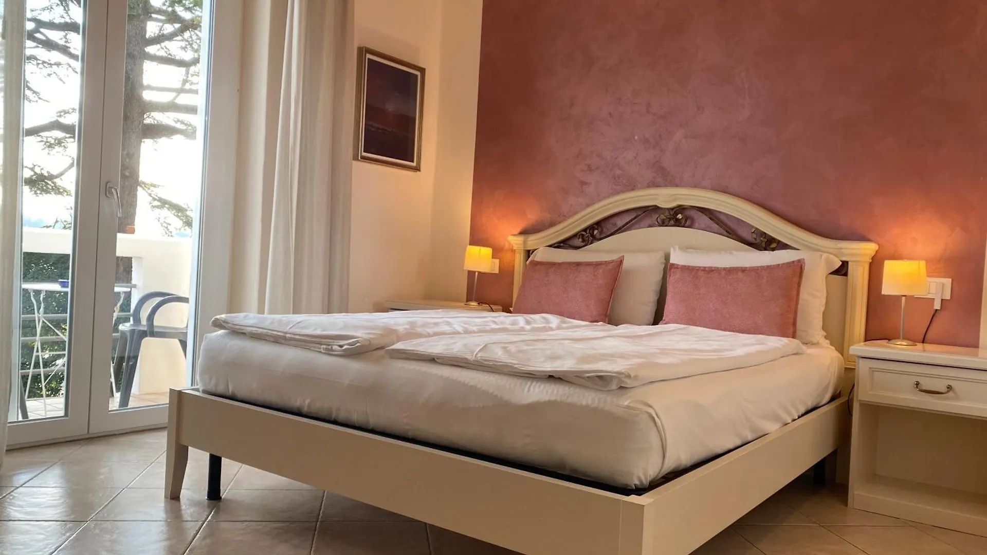 Betty'S House Bed & Breakfast Lazise 3*,  Italy