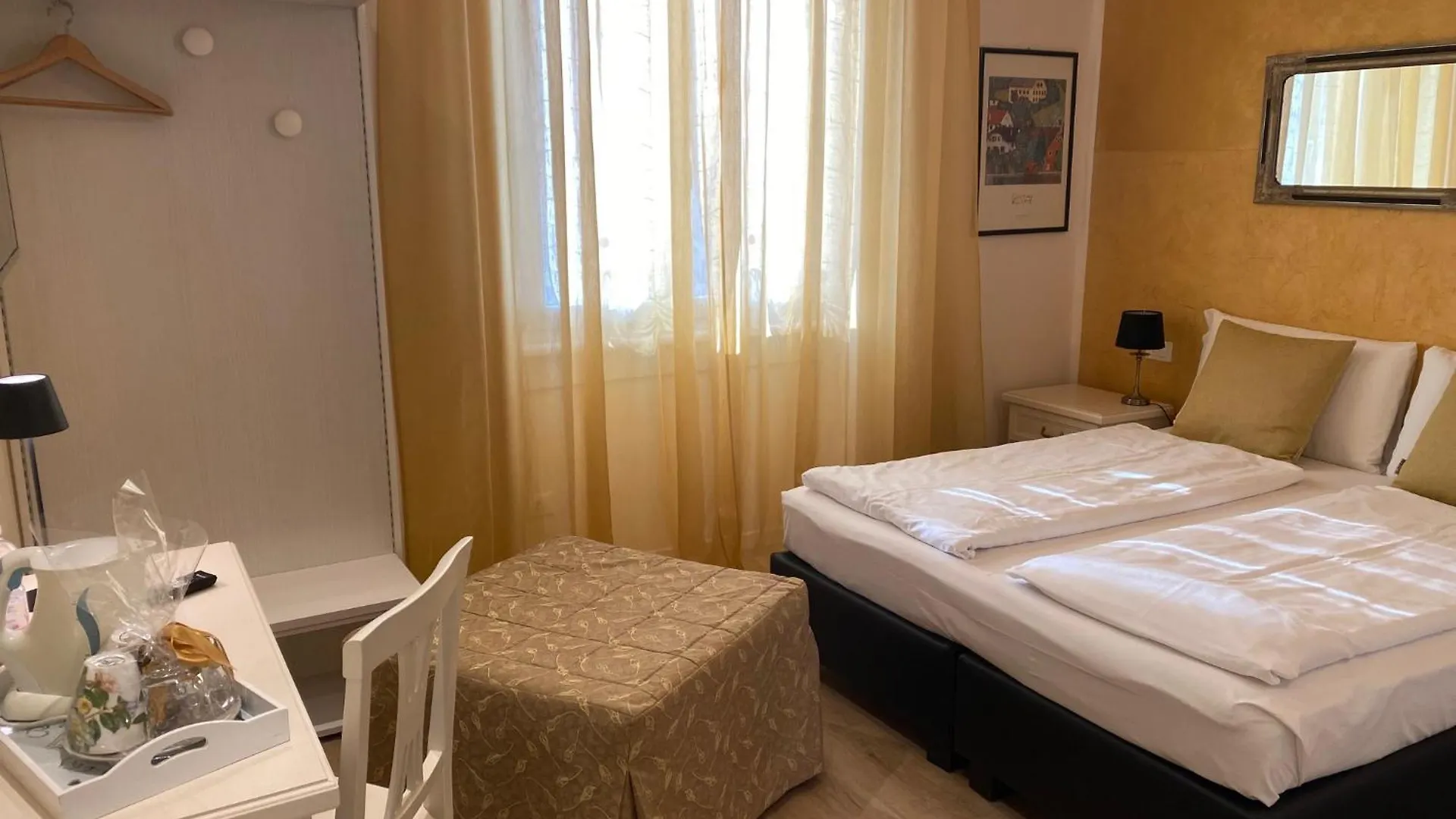Betty'S House Bed & Breakfast Lazise 3*,  Italy