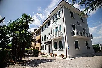 Betty'S House Bed & Breakfast Lazise 3*,